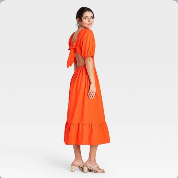 Who What Wear Dresses & Skirts - Who what wear puff sleeve open back maxi dress